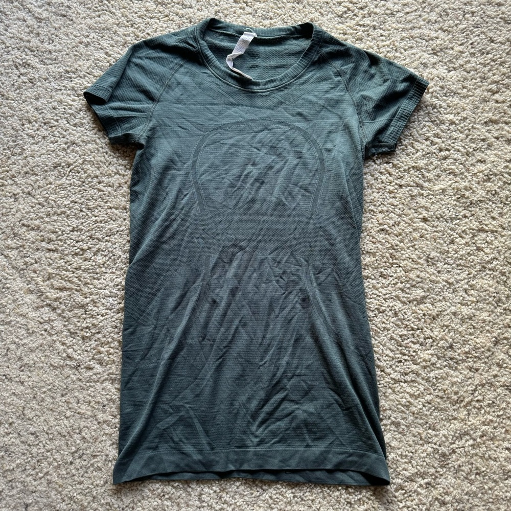 Lululemon Swiftly Tech Short Sleeve Shirt - Dark Green